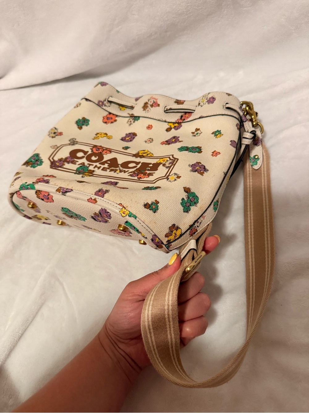 Coach Field Bucket Bag with Cross Stitch Floral Print - Chalk Multi - Picture 14 of 16